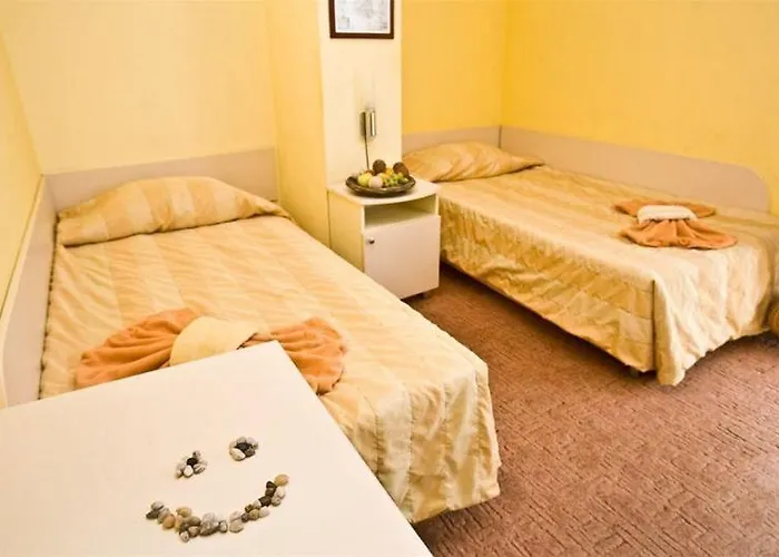 & Fotinov Къща за гости Бургас