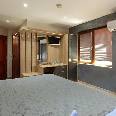 Vendégház & Fotinov Burgasz