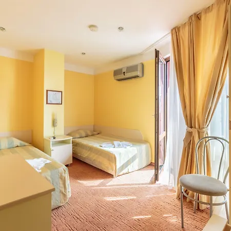 Vendégház & Fotinov Burgasz