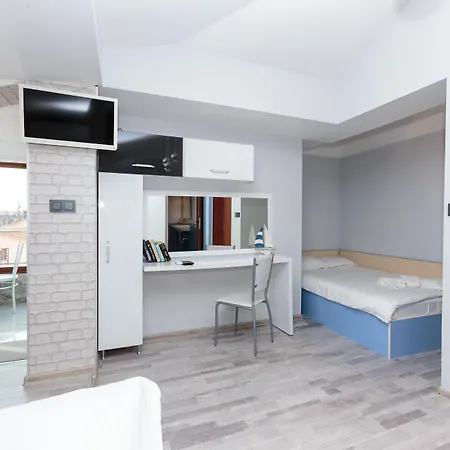 & Fotinov Vendégház 3*