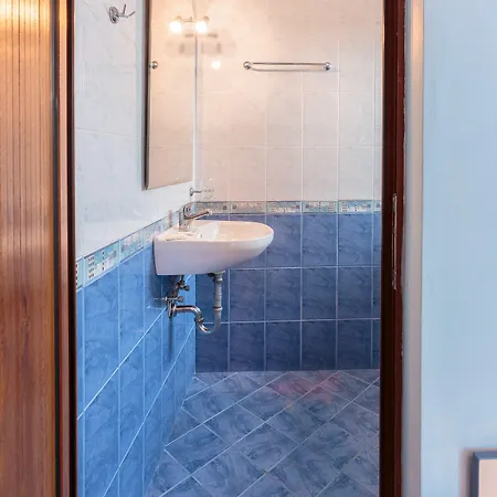 & Fotinov Guest house